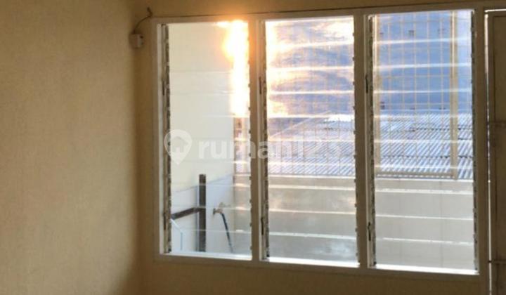 Dijual dan Disewa Rumah di Latumenten 4 Jelambar. Lokasi Strategis 2