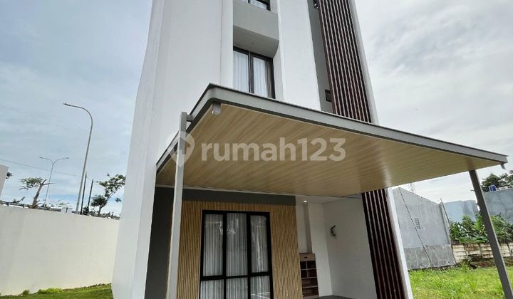 Rumah Hunianeksklusive 3Lantaidekat dengan Toll Desari