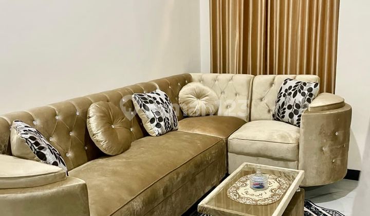 Over Kredit Rumah Cantik Siap Huni Lokasi Strategis Asri Nyaman  2