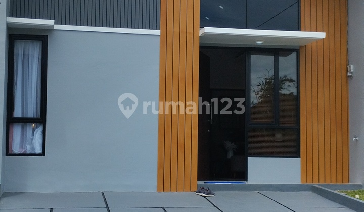 Juall Rumah Cantik Siap Lokasi Strategis Nyaman Dan Aaman Model Modern Drkat Stasiun 2