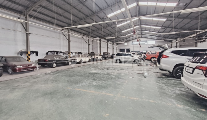Warehouse &amp; Car Body Repair Business Space Profitable in the Center of Tasikmalaya City