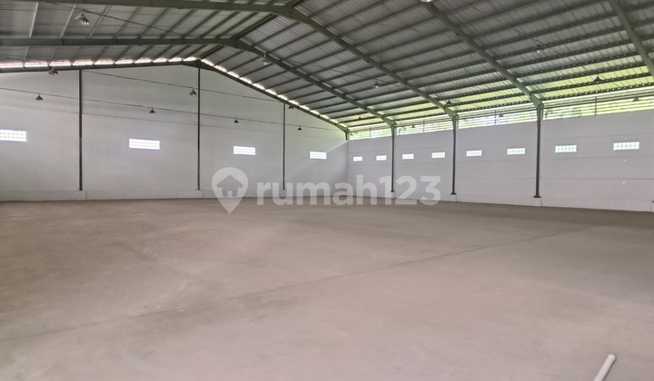Ready-to-Use Warehouse on Tasikmalaya Provincial Road