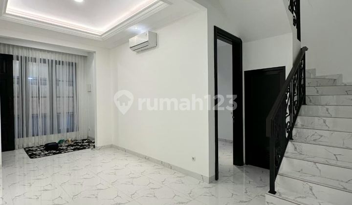 Hunian Brand New 2 Lantai Siap Huni di Sektor 5 Bintaro Jaya Af-16834 2