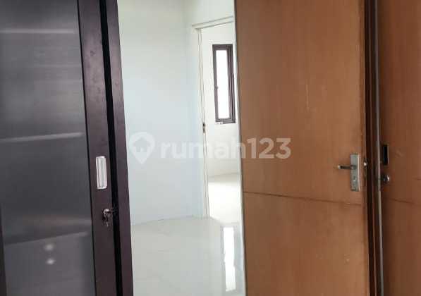 Rumah Modern Posisi Bagus 2 Lantai di Ciputat Dekat Bintaro Jaya Am-17560 2