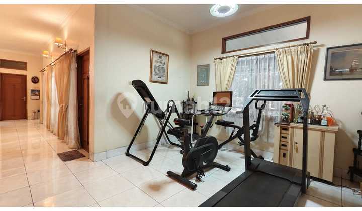 Hunian Eksklusif di Sektor 3A Bintaro Halaman Super Luas Gb-17819 2