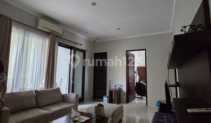 Rumah 4+1 KT Hadap Selatan di Emerald Residence Bintaro Sc-15625
