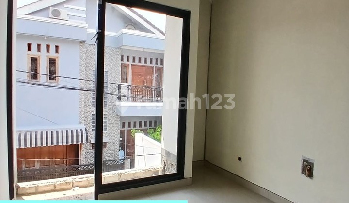 Rumah BARU Tersedia 2 Unit Modern di Sektor 1 Bintaro Jaya GB-17403