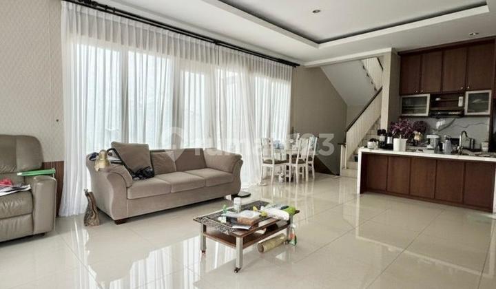 Rumah Disewakan Modern Ruangan Lega di Kebayoran Bintaro Jaya NY-17371 2