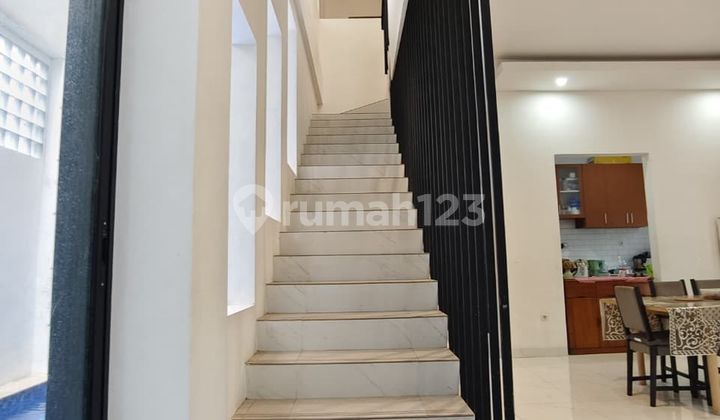 Jual Rumah 3 Lantai 8 KT Plus Mini Pool di Mahagoni Graha Raya Gb-17803 2