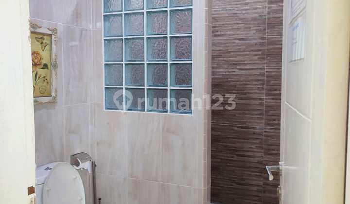 House Hot Sale Well-Maintained Condition in Pamulang Complex Dr-17409 2