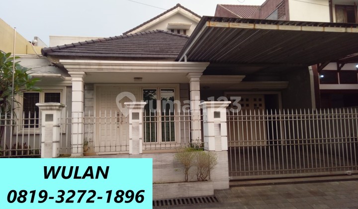 Rumah Sederhana 2 Lantai Dijual Cepat di Sektor 1 Bintaro Jaya Cw-16802