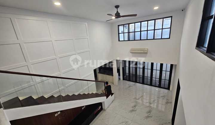 Hunian Hadap Selatan di Menteng Bintaro Jaya Sektor 7 Lr-17873