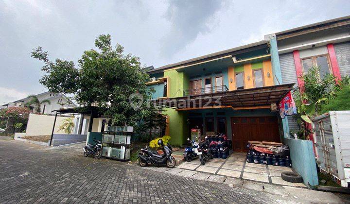 Rumah Mewah di Perumahan Cluster Elite Dekat Manahan  2