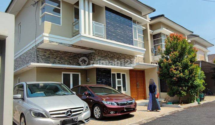 Rumah Baru 2 Lantai SHM Dalam Cluster di Laweyan, Solo 1