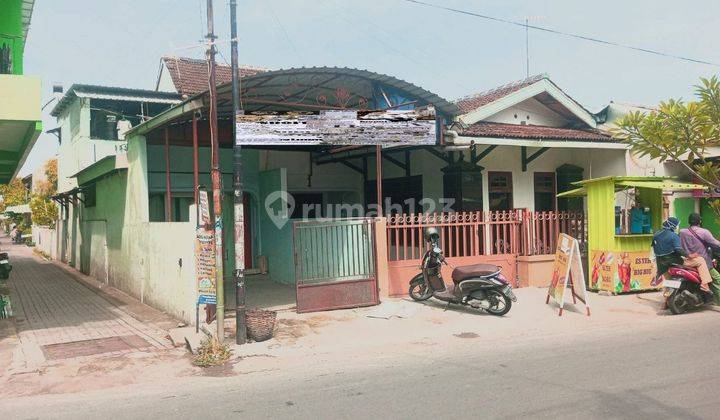 Rumah Plus Ruang Usaha Aktif SHM Di Pasar Kliwon Solo 1