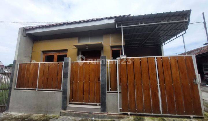 Rumah Baru Bagus Dekat Kampus Unisri Banjarsari Surakarta (at) 1