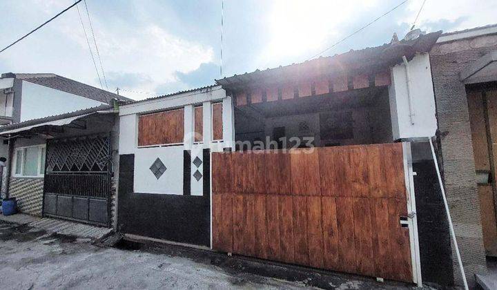 Rumah Second Bagus Lingkungan Perum di Baki Sukoharjo 1