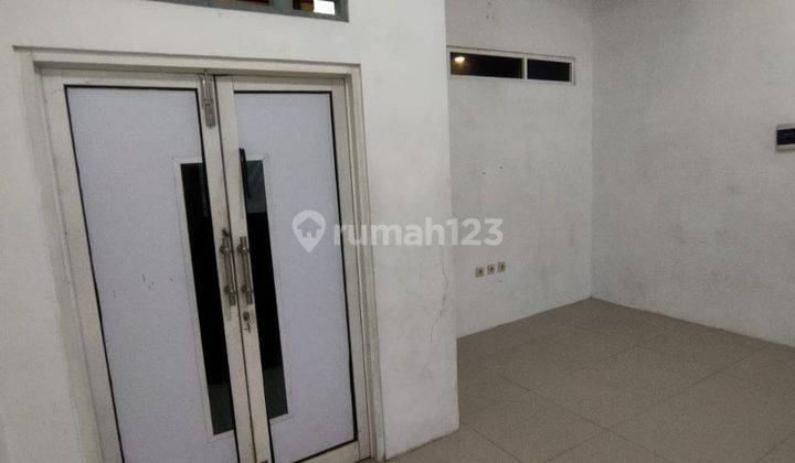 Ruko 2,5 Lantai Cocok Untuk Usaha Dan Tempat Tinggal  2