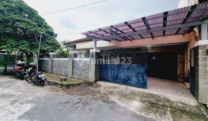 Rumah Nyaman 1,5 Lantai di Perumahan Premium Solo Baru  1