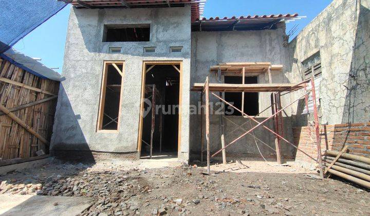 Rumah Baru Murah Proses Finishing Dekat Luwes Gentan  2