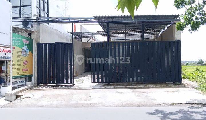 Rumah Bagus Finishing Tepi Jalan Utama Lingkungan Nyaman  1