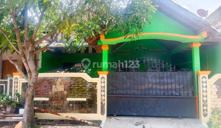 Rumah Second  Lingkungan Perum Nyaman Di Karanganyar 1