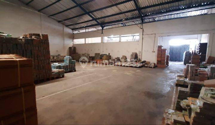 Rumah dan Gudang Lokasi Tepi Jalan Utama Dekat Kampus UNS  2