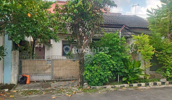 Rumah di Lingkungan Premium Dekat Rumah Sakit JIH Solo  1