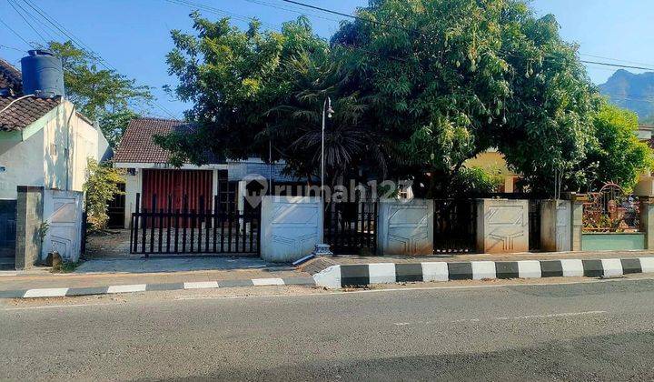 Rumah Strategis Dengan Sisa Tanah Luas Dekat Pasar Wonogiri 1