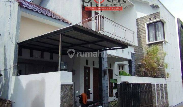 Rumah 2 Lantai Semi Furnish Bagus dan Nyaman Dekat Kampus UNS 1