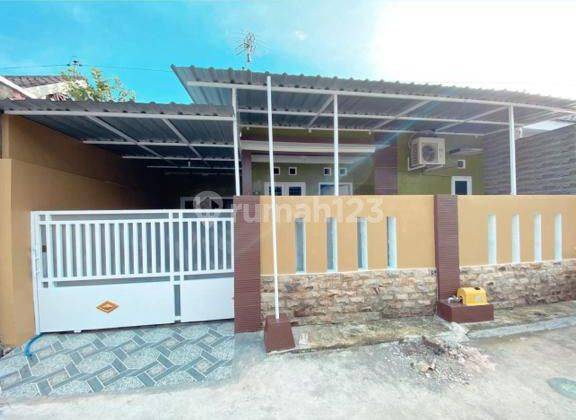 Rumah Second Bagus Siap Huni Dekat Superindo  1