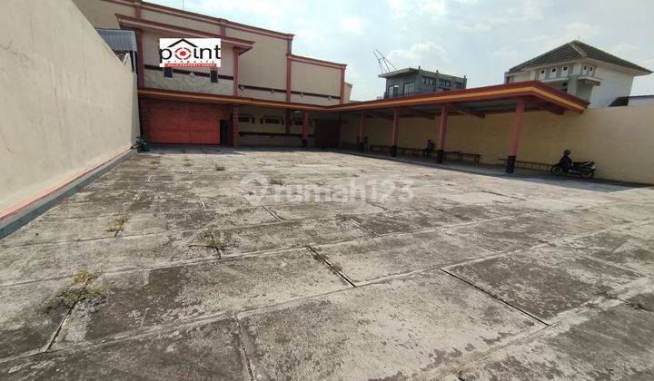 Gedung Komersil Serba Guna Dekat Flyover Palur  2