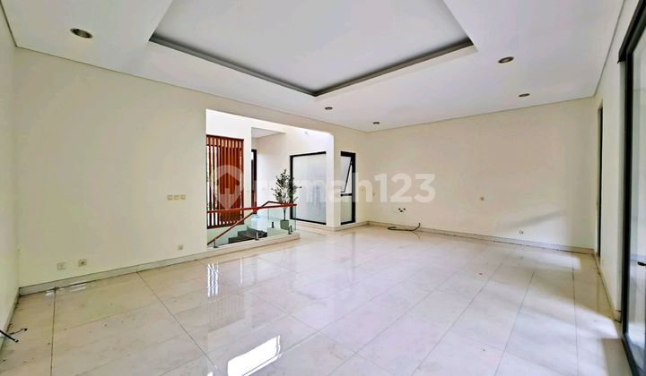 Modern Minimalist Ready-to-Occupy Residence in Cisatu Ciumbuleuit Bandung (Negotiable Price) Modern Minimalist Ready-to-Occupy Residence in Cisatu Ciumbuleuit Bandung (Negotiable Price)