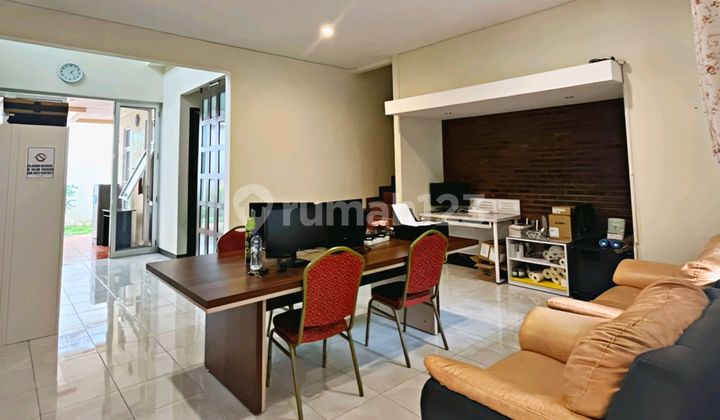 Babakan Jeruk Pasteur Housing - Minimalist 2-Story House with Backyard Ready to Occupy (Negotiable Price)