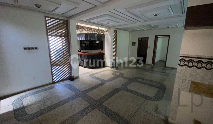 Investasi Langka! Rumah Hitung Tanah di Setrasari Bandung ( Harga Nego ) 2