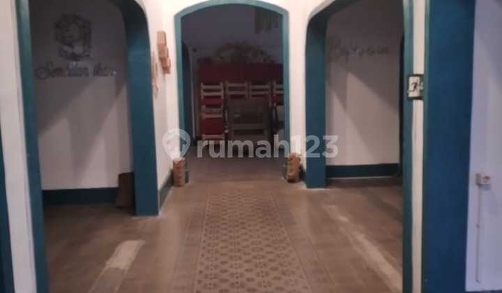 Commercial Space Former Cafe Restaurant On Gatot Subroto Main Road Bandung - Strategic Location Suitable For Business ( Negotiable Price )