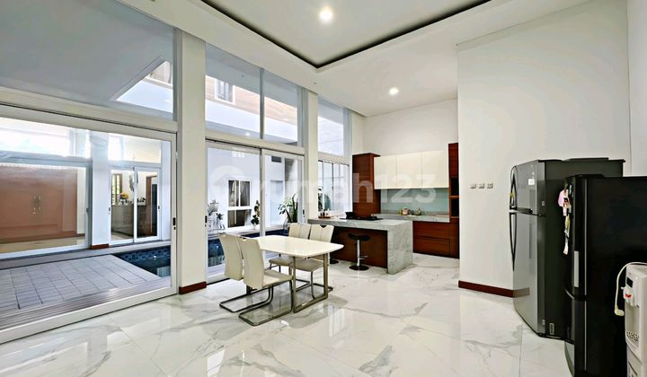 Perumahan Setraduta Residence - Minimalis Modern 2 Lantai Dengan Swimpool Siap Huni ( Harga Nego ) Perumahan Setraduta Residence - Minimalis Modern 2 Lantai Dengan Swimpool Siap Huni ( Harga Nego )