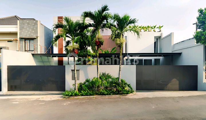 Hunian Mewah Minimalis Modern di Setrasari Bandung - Turun Harga Jual Cepat ( Harga Nego ) Hunian Mewah Minimalis Modern di Setrasari Bandung - Turun Harga Jual Cepat ( Harga Nego )