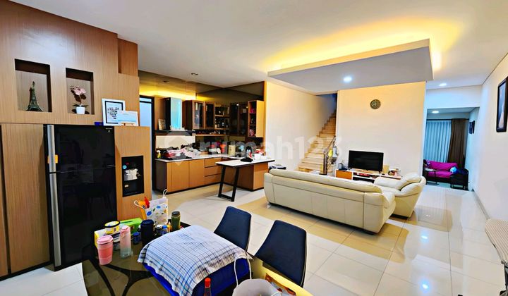 Singgasana Pradana - Minimalis Homy 2 Lantai Siap Huni ( Harga Nego )