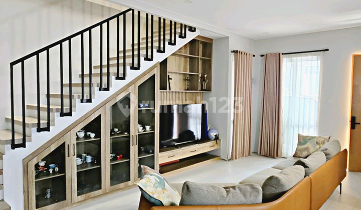 Setraduta Residence - Minimalis Modern 2 Lantai Full Furnish Siap Huni ( Harga Nego ) Setraduta Residence - Minimalis Modern 2 Lantai Full Furnish Siap Huni ( Harga Nego )