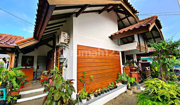 Griya Mas Pasteur Bandung - Bangunan Hommy & Halaman Luas Siap Huni - Turun Harga Jual Cepat ( Harga Nego )