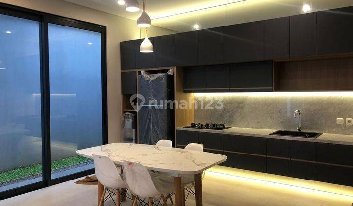 Setraduta Residence - Bangunan Baru Minimalis Modern Siap Huni - Turun Harga Jual Cepat (good Invest) 2