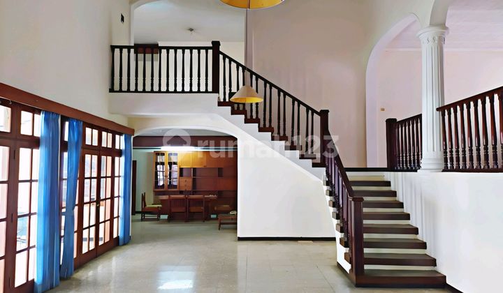 Perumahan Setrasari Bandung - Cocok Untuk Kantor / Tinggal ( Harga Nego )