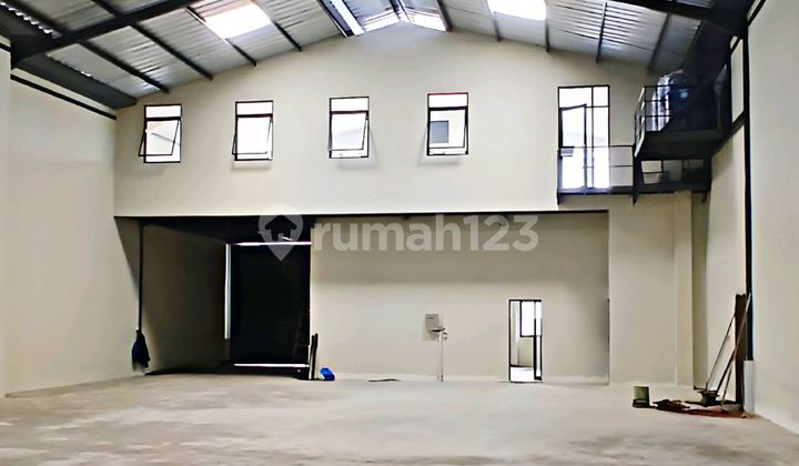 New Warehouse and Office in Nanjung Margaasih - Strategic Location Near Toll Road - Container Access