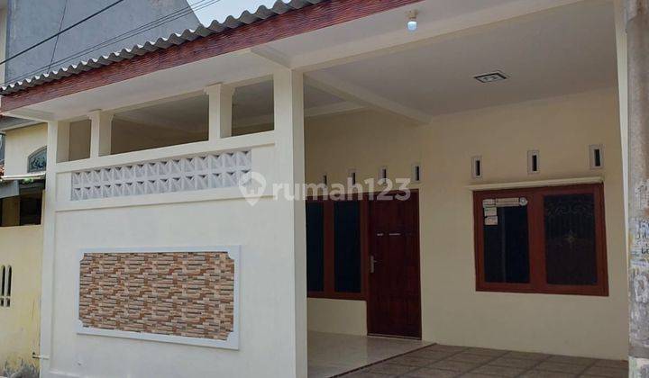 Rumah Cantik dan Bagus di tengah Kota di Perum Dempel Baru di Jalan Emas 1