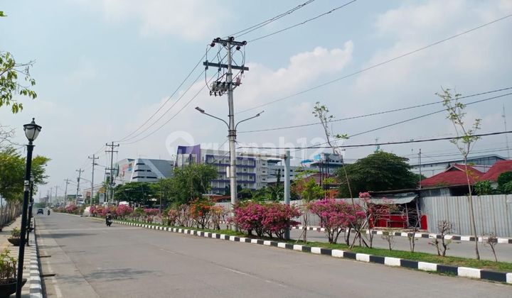 Land on Madukoro Street 1
