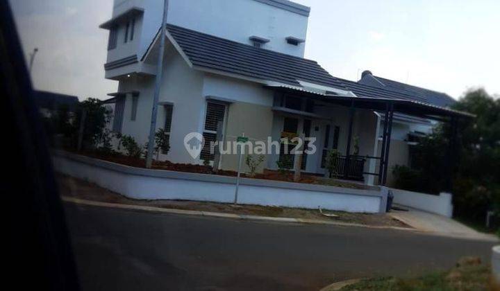 Rumah 2 Lantai Bagus di Forest Hill 2