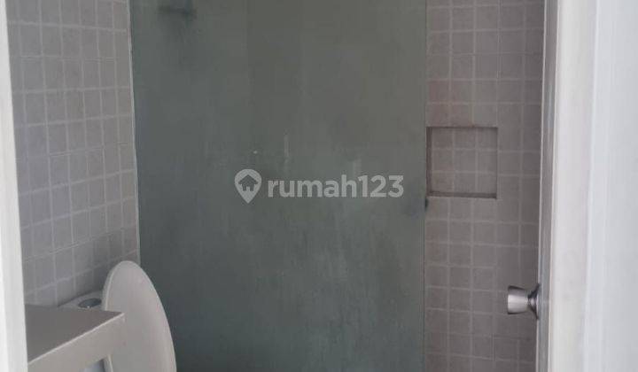 Rumah 2 lantai di Jalan Bukit Palma 2