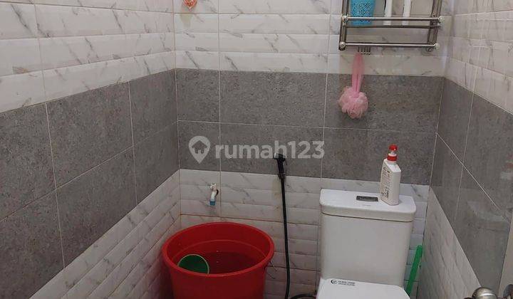 Dijual Rumah 2 Lantai di di Perum Dempel Baru 2