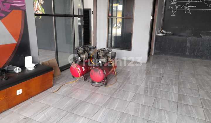 Ruang Usaha Luas di Jalan Raya Siliwangi 2